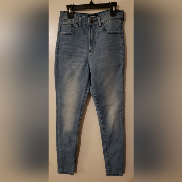 Express High Rise Light Wash Skinny Jeans - Size 2R - Picture 9 of 12